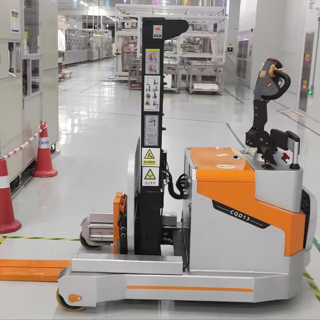 Apilador regular de 2 toneladas con inclinación hacia adelante y desplazamiento hacia atrás, conductor de pie