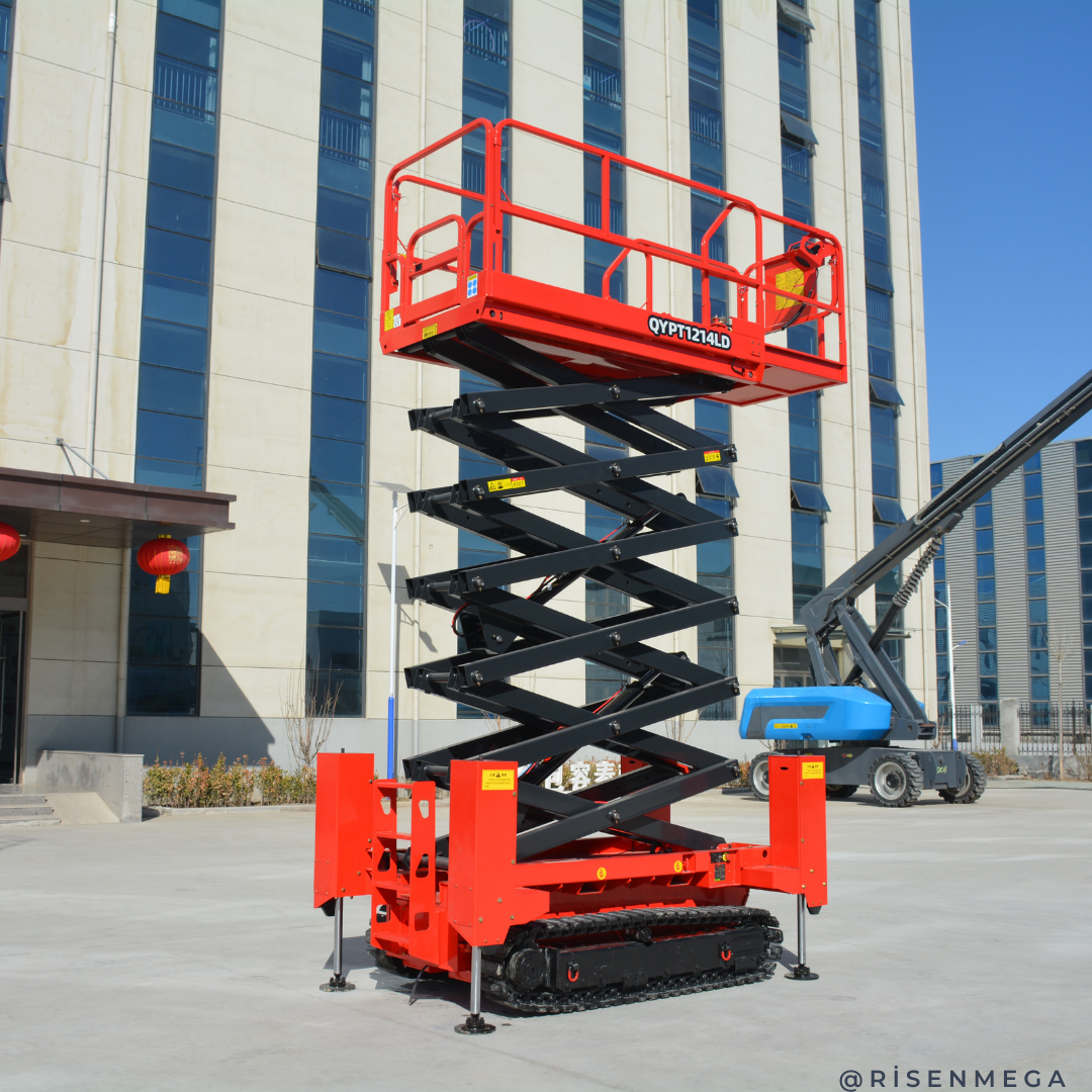 High Steel Crawler Scissor Lift Hydraulic 14M With Hydraulic Outriggers