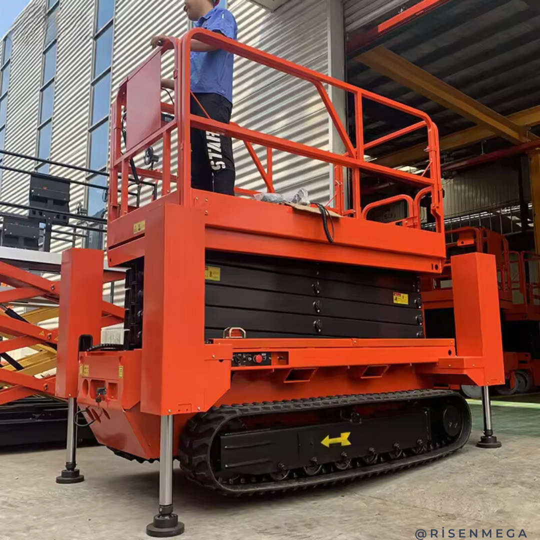 High Steel Crawler Scissor Lift Hydraulic 16M With Hydraulic Outriggers